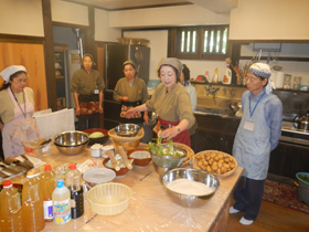 写真：山菜料理作り体験2