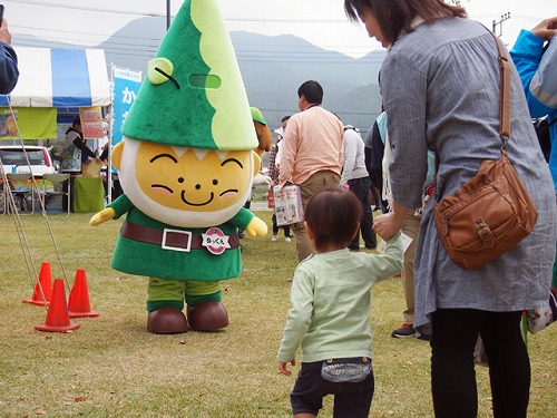 写真3：挨拶するぬっくん