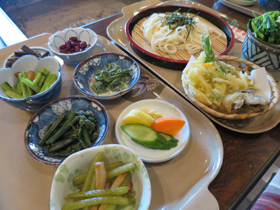 写真：山菜料理とうどん