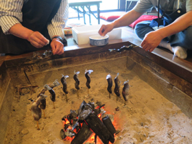 写真：岩魚の塩焼き体験