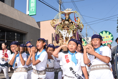 写真：子供みこし