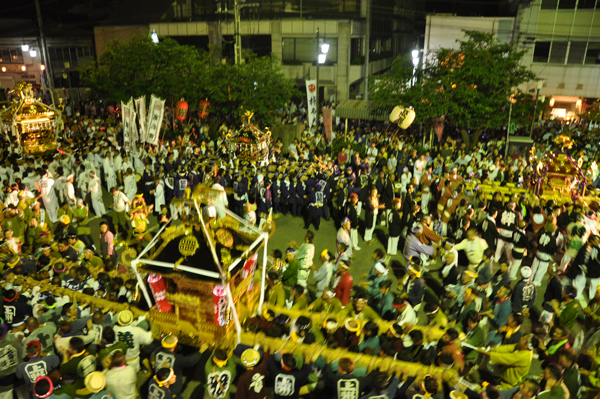 写真：町みこし共演5