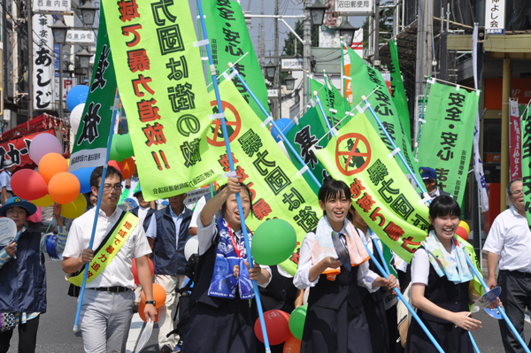 写真：地域安全・交通安全パレード3