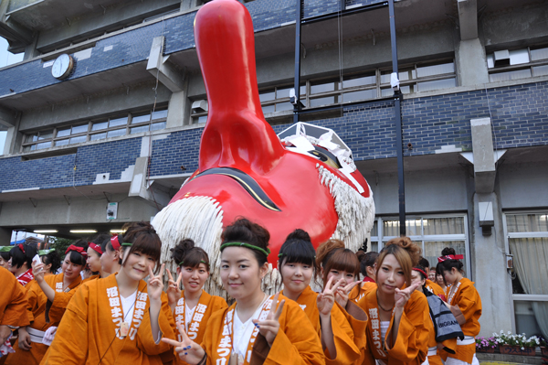 写真：天狗みこし渡御1