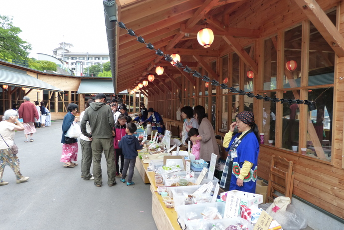 写真：老神温泉朝市