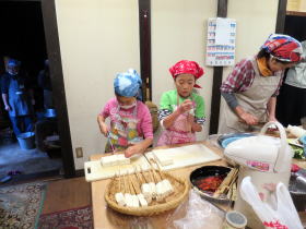 子ども料理風景