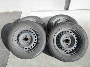 スタッドレスタイヤ 4本セット