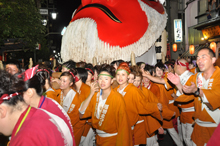 写真：天狗みこし