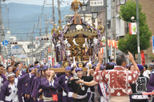 写真：町みこし