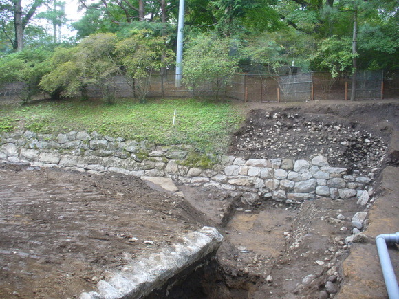 写真5：検出された石垣