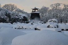 写真：沼田公園（鐘楼）