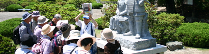 写真：観光ガイド公園内ツアー