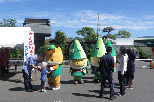 写真　ぐんまちゃん、ぬまたんち