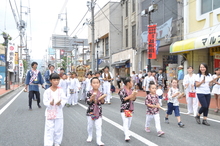 写真：子どもみこし（西ブロック）