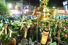 写真：町みこし共演1