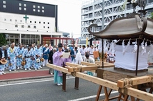 写真：須賀神社みこし環幸祭