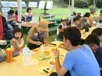 お昼ご飯の写真