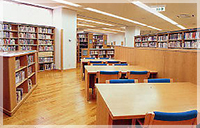 沼田市立図書館の自習室