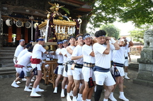 写真　須賀神社みこし