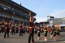 写真：だんべえ踊り