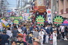 写真　子どもみこし（行列）