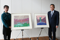 12月2日（金曜日）ふるさと描いた木版画　池田実穂さん市へ寄贈