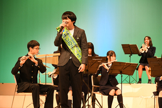 共演