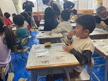 五感を使って木を感じる