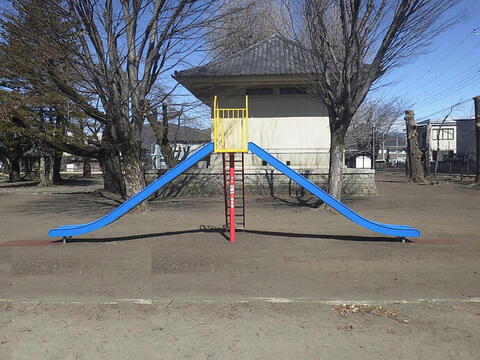 画像：両方向大型滑り台