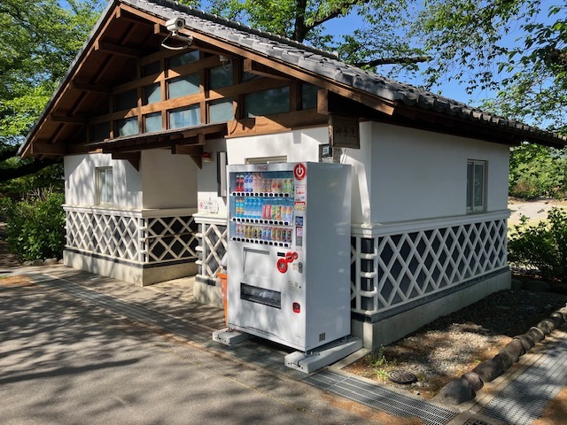 自動販売機全景